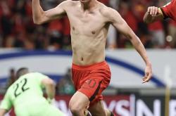 英雄联盟总决赛-运动员体能考验乐此不疲，无懈可击的简单介绍