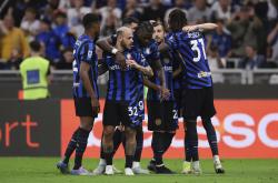 -拉齐奥在关键时刻逆转胜，继续领跑意甲