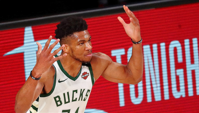 关于雄鹿队领袖阿德托昆博状态火爆的信息 关于雄鹿队领袖阿德托昆博状态火爆的信息