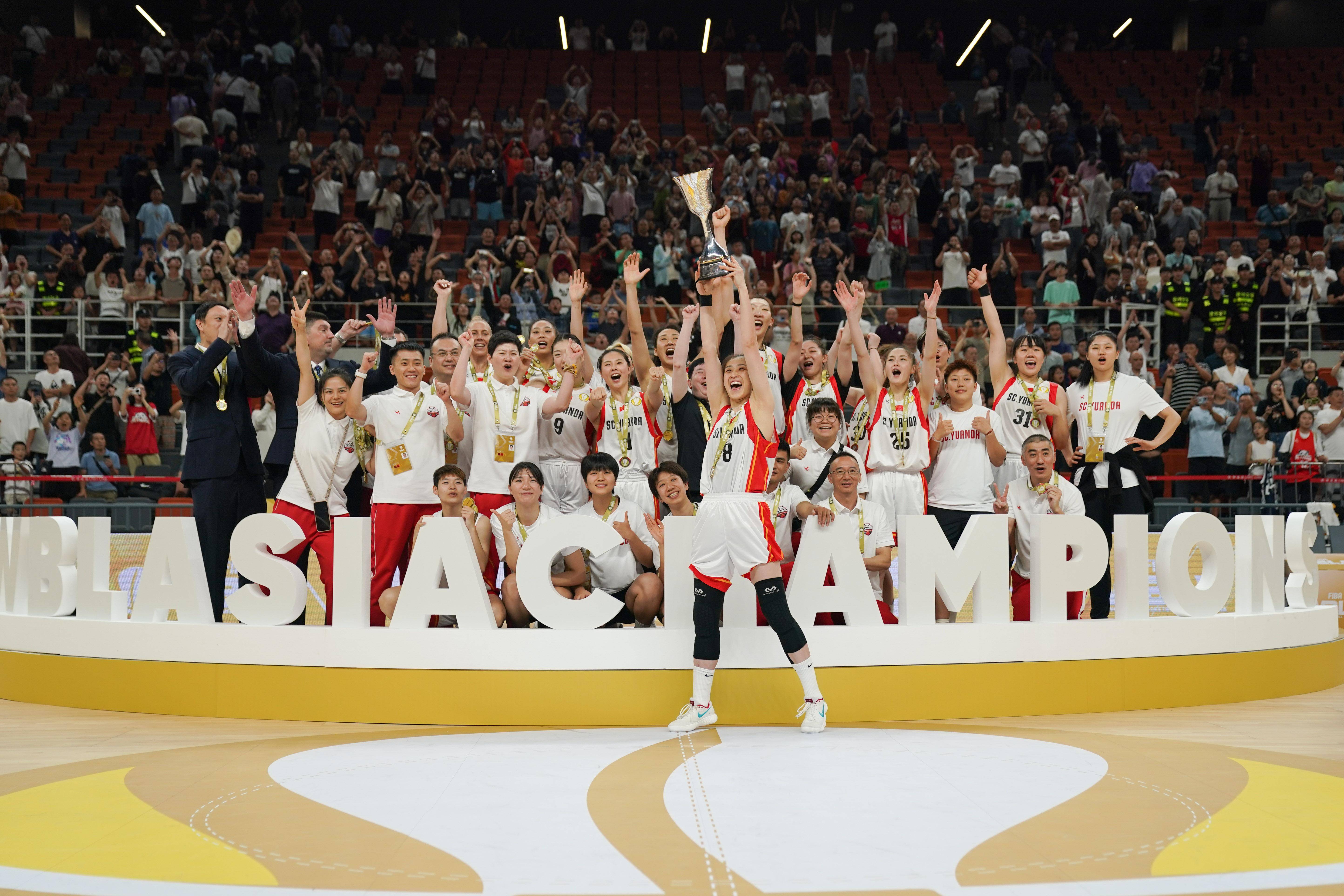 亚洲篮球锦标赛开幕,球员风采尽显 亚洲篮球锦标赛开幕,球员风采尽显