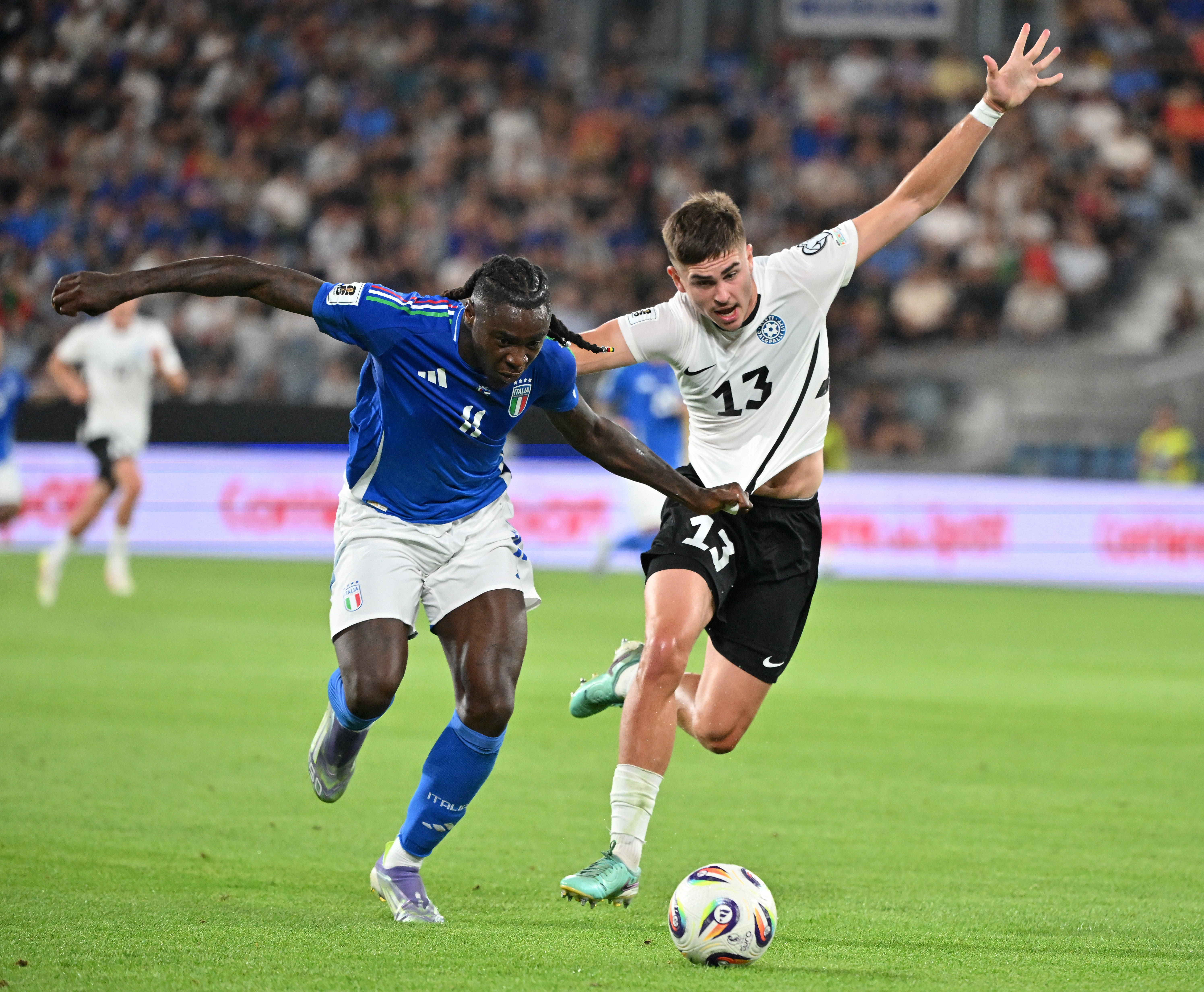 意大利足球赛场上的硬仗大战 意大利足球赛场上的硬仗大战