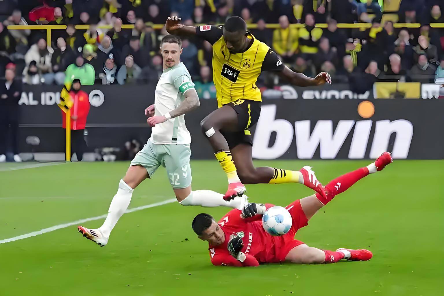 包含门兴格拉德巴赫队员联手取胜的词条 包含门兴格拉德巴赫队员联手取胜的词条