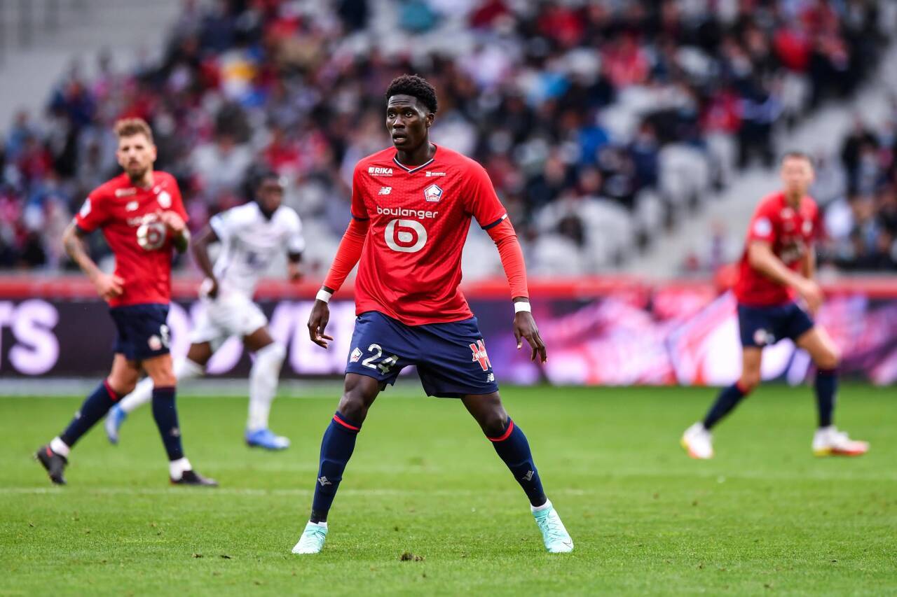 包含里尔主场取胜:继续追赶积分榜前列的词条 包含里尔主场取胜:继续追赶积分榜前列的词条