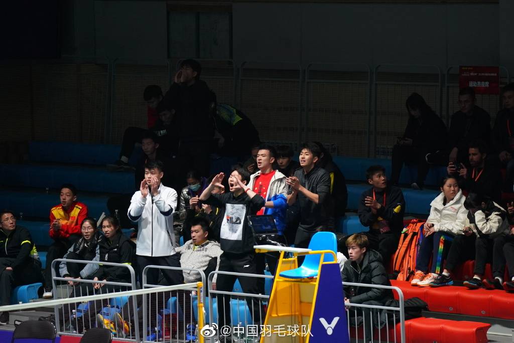 中国队鏖战日本队，郑思维扛起全队