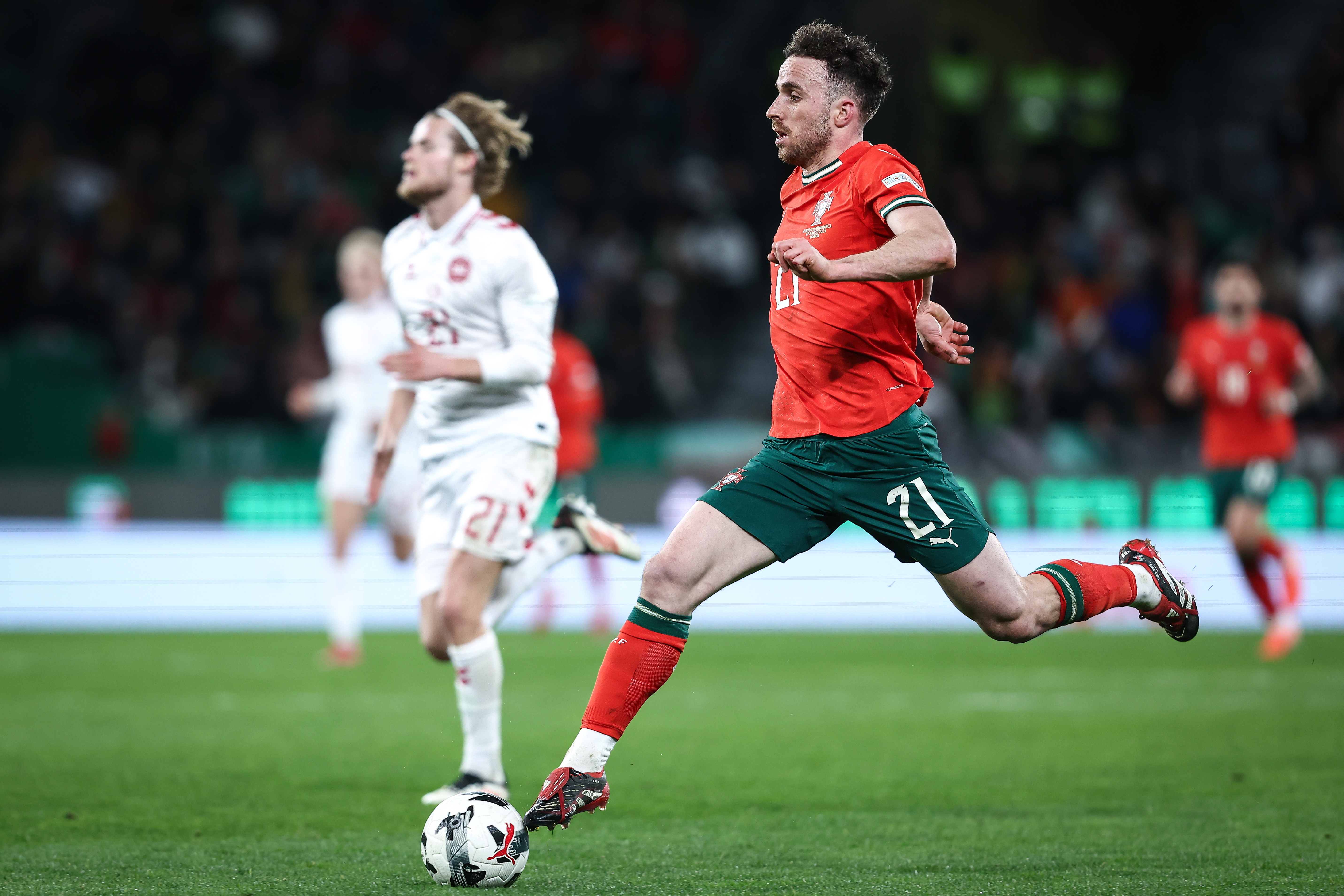 英格兰队鏖战葡萄牙队,林高远关键制胜的简单介绍 英格兰队鏖战葡萄牙队,林高远关键制胜的简单介绍