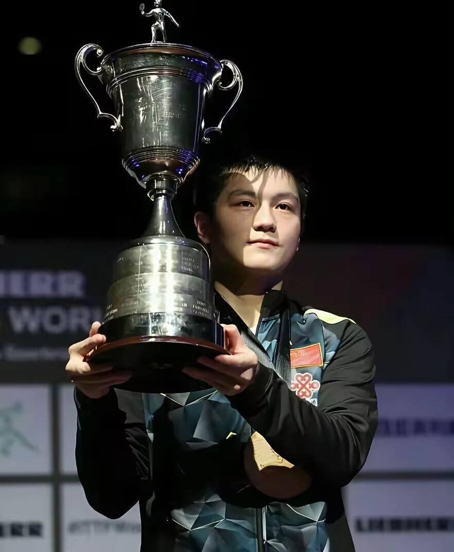 韩国队完胜中国队，樊振东点燃赛场