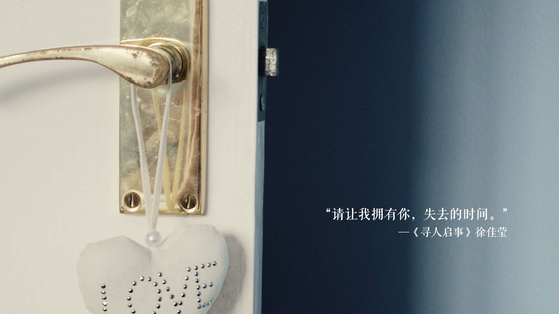 双城记,引擎与地板的交响—当F1弯道对飙碰撞雄鹿的一波流美学